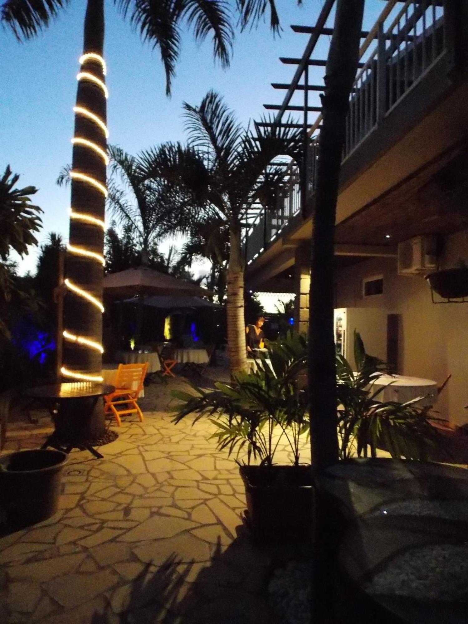 Hotel Ylang Ylang Saint-Gilles Les Bains Exterior photo