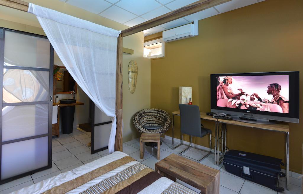 Hotel Ylang Ylang Saint-Gilles Les Bains Room photo