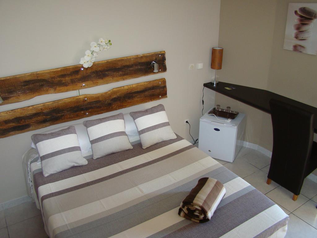 Hotel Ylang Ylang Saint-Gilles Les Bains Room photo